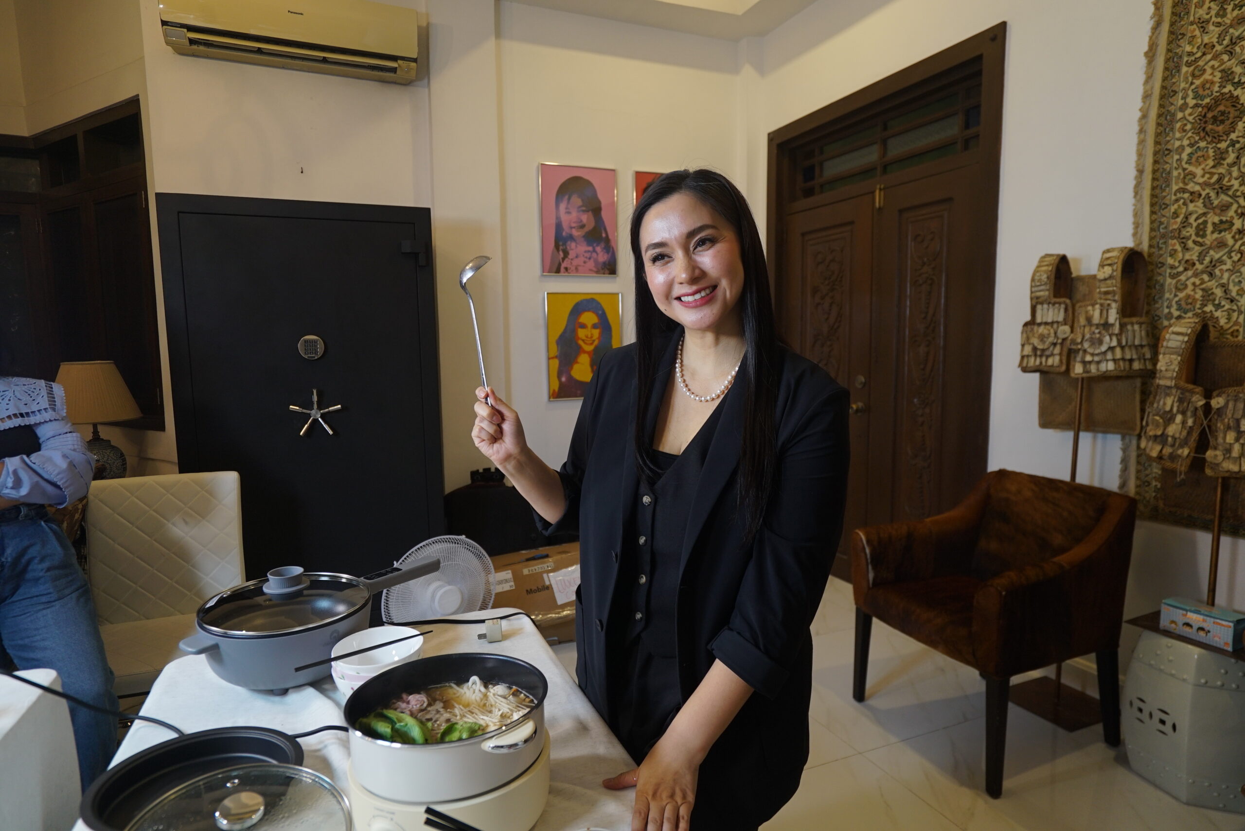 Are You Exploring Live Selling but Need the Right Influencer to Boost Your Sales?